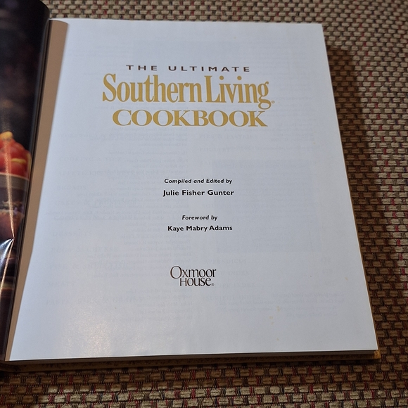 Southern Living Cookbook - The Ultimate Edition - Picture 2 of 15